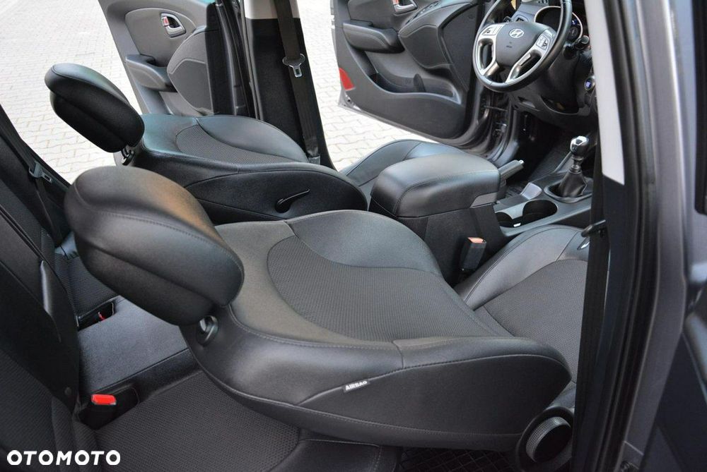 Hyundai ix35 2.0 CRDi Premium 4WD - 18