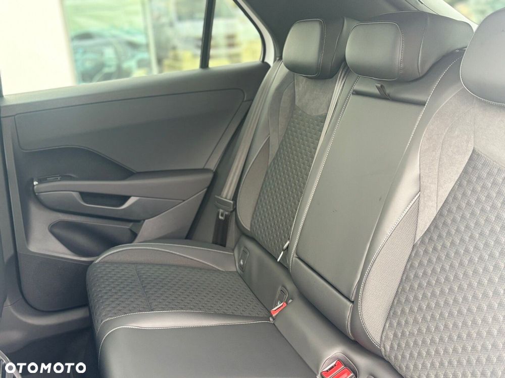 Volkswagen T-Roc - 12