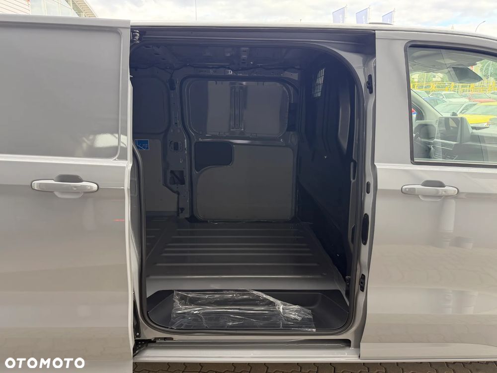 Volkswagen Transporter T7 - 10