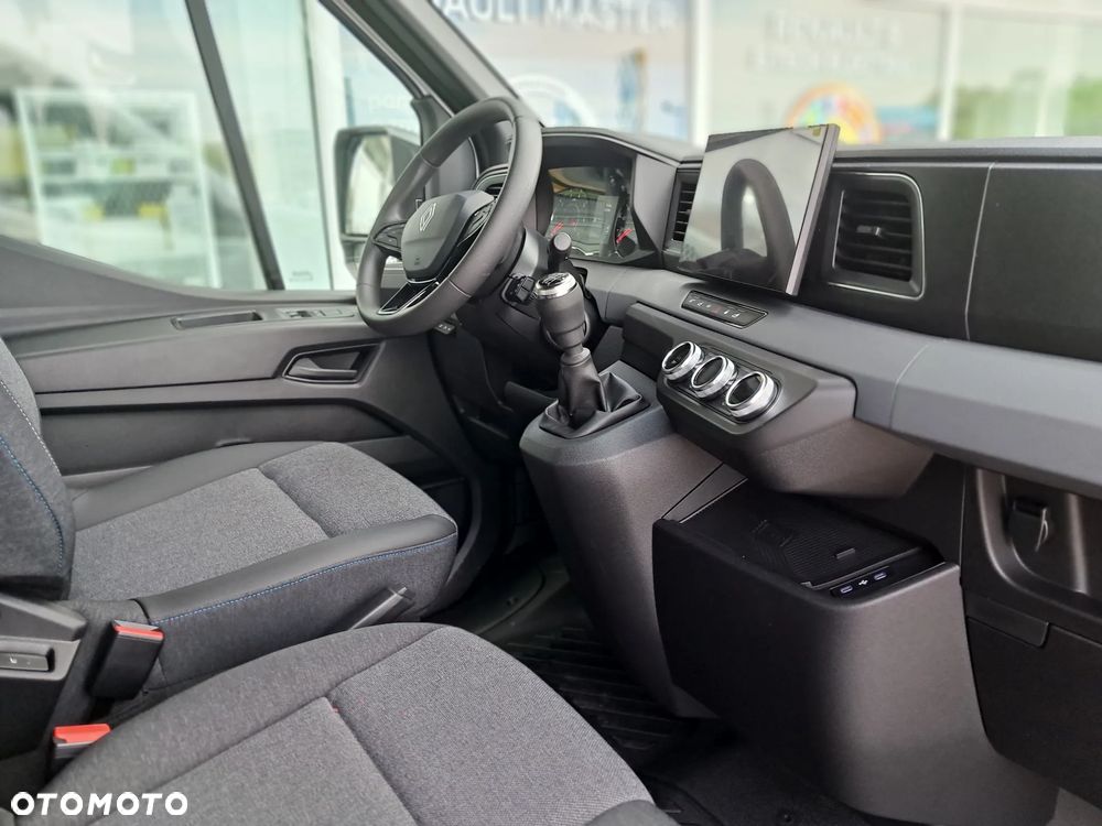 Renault Master Furgon - 11