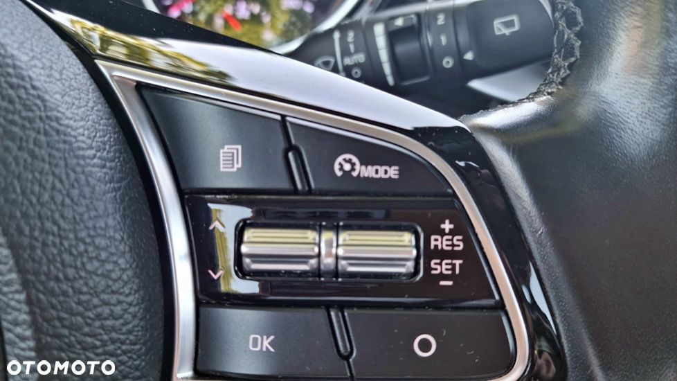 Kia Ceed 1.6 CRDi mHEV L Business Line - 13