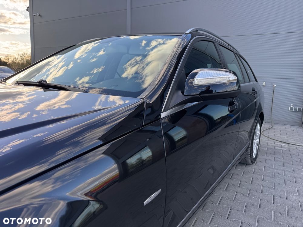 Mercedes-Benz Klasa C 220 CDI DPF Automatik Elegance - 19