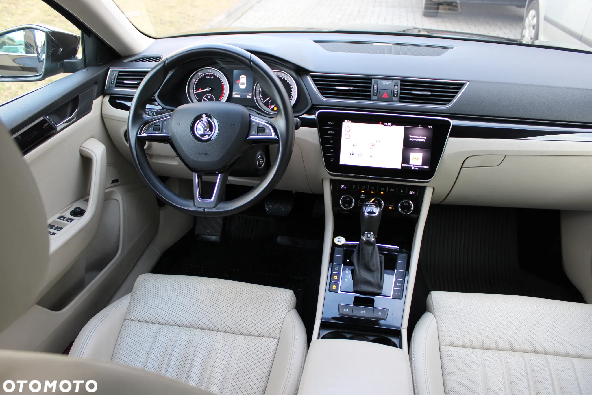 Skoda Superb 2.0 TSI 4x4 L&K DSG - 12