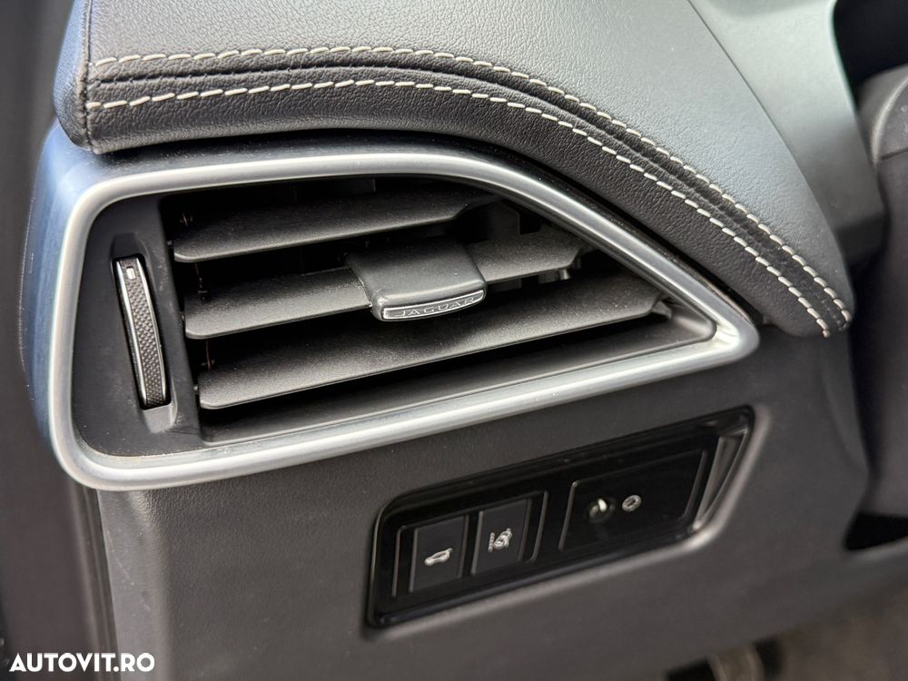 Jaguar F-Pace 20d AWD Prestige - 31