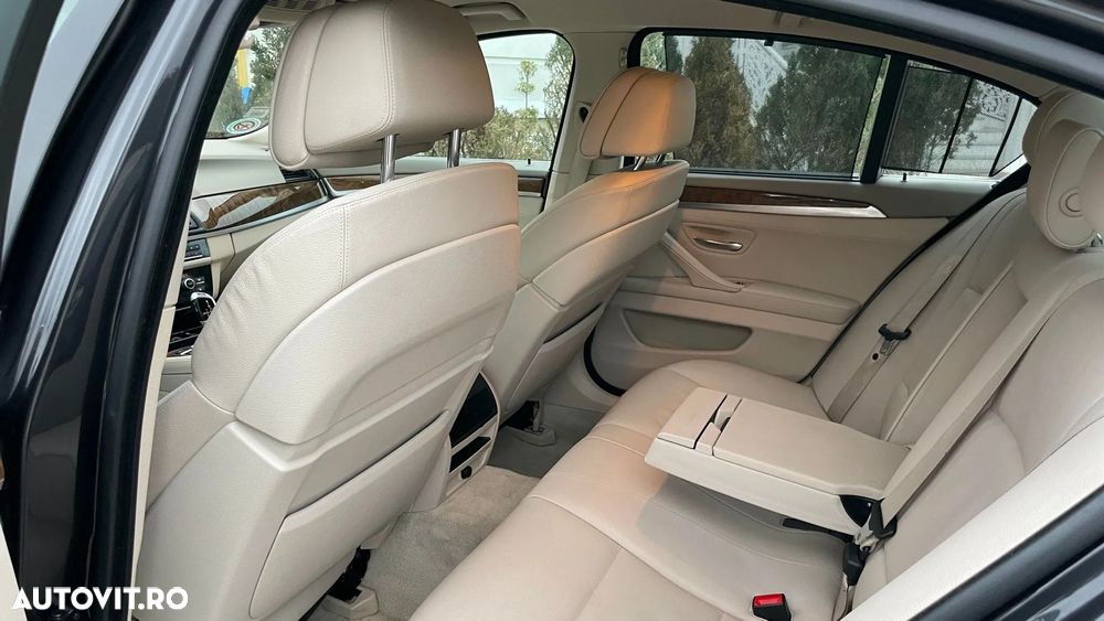 BMW Seria 5 520d - 14