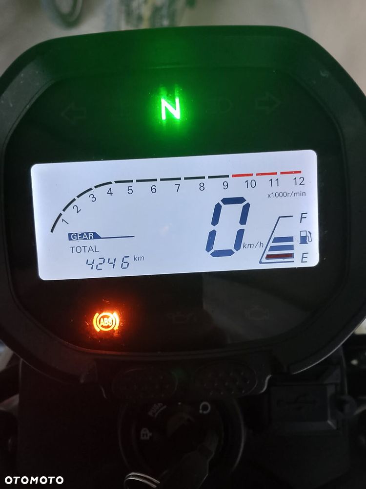 VOGE 300AC - 6