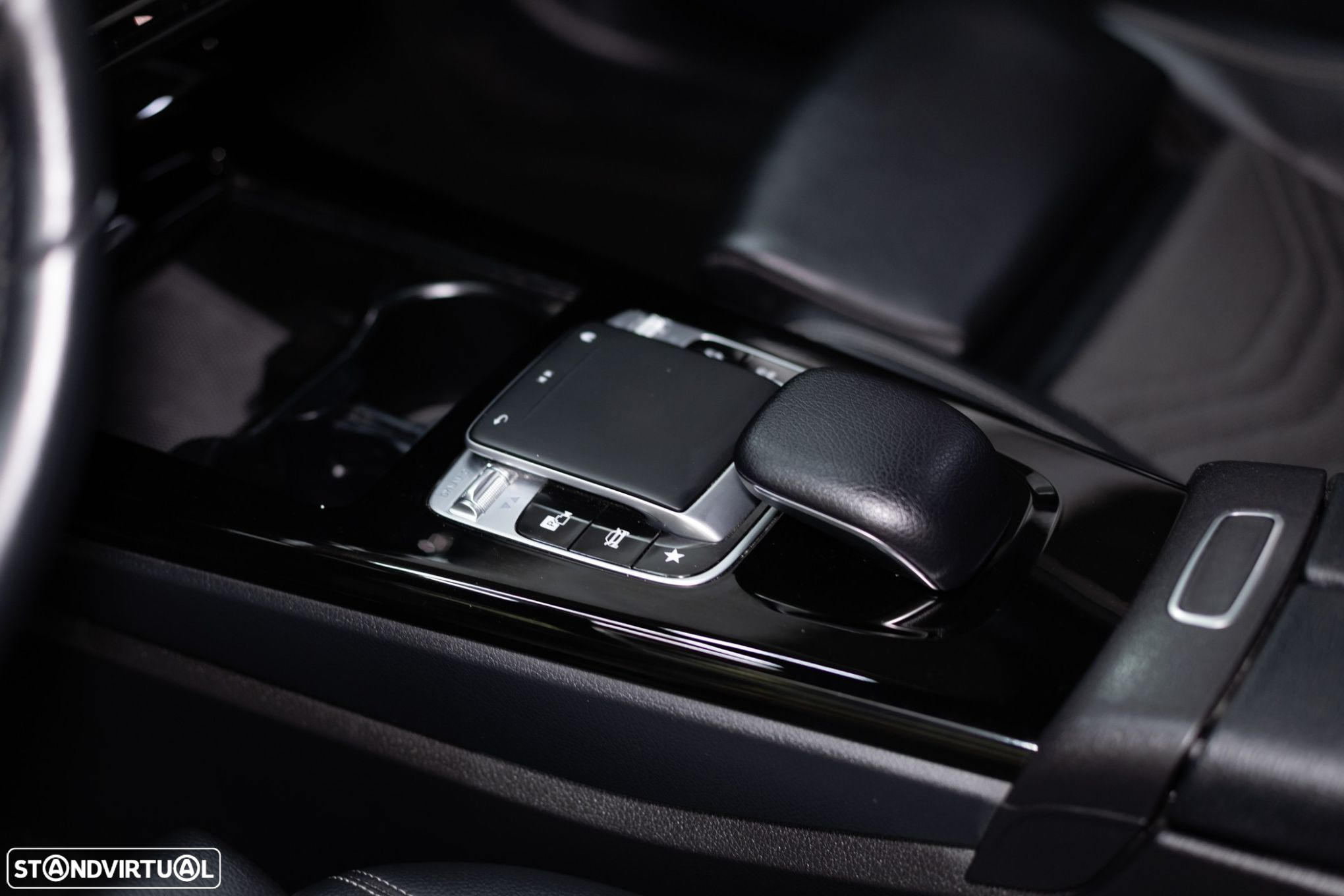 Mercedes-Benz A 180 Limousine d Progressive Aut. - 31