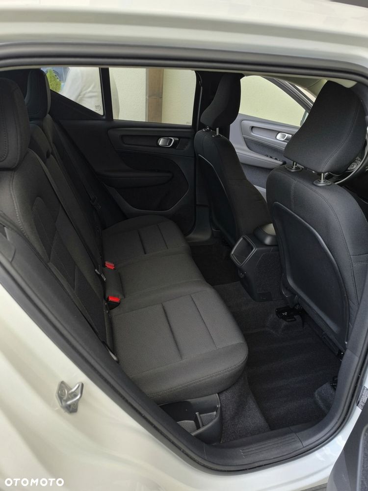 Volvo XC 40 T3 Momentum - 12