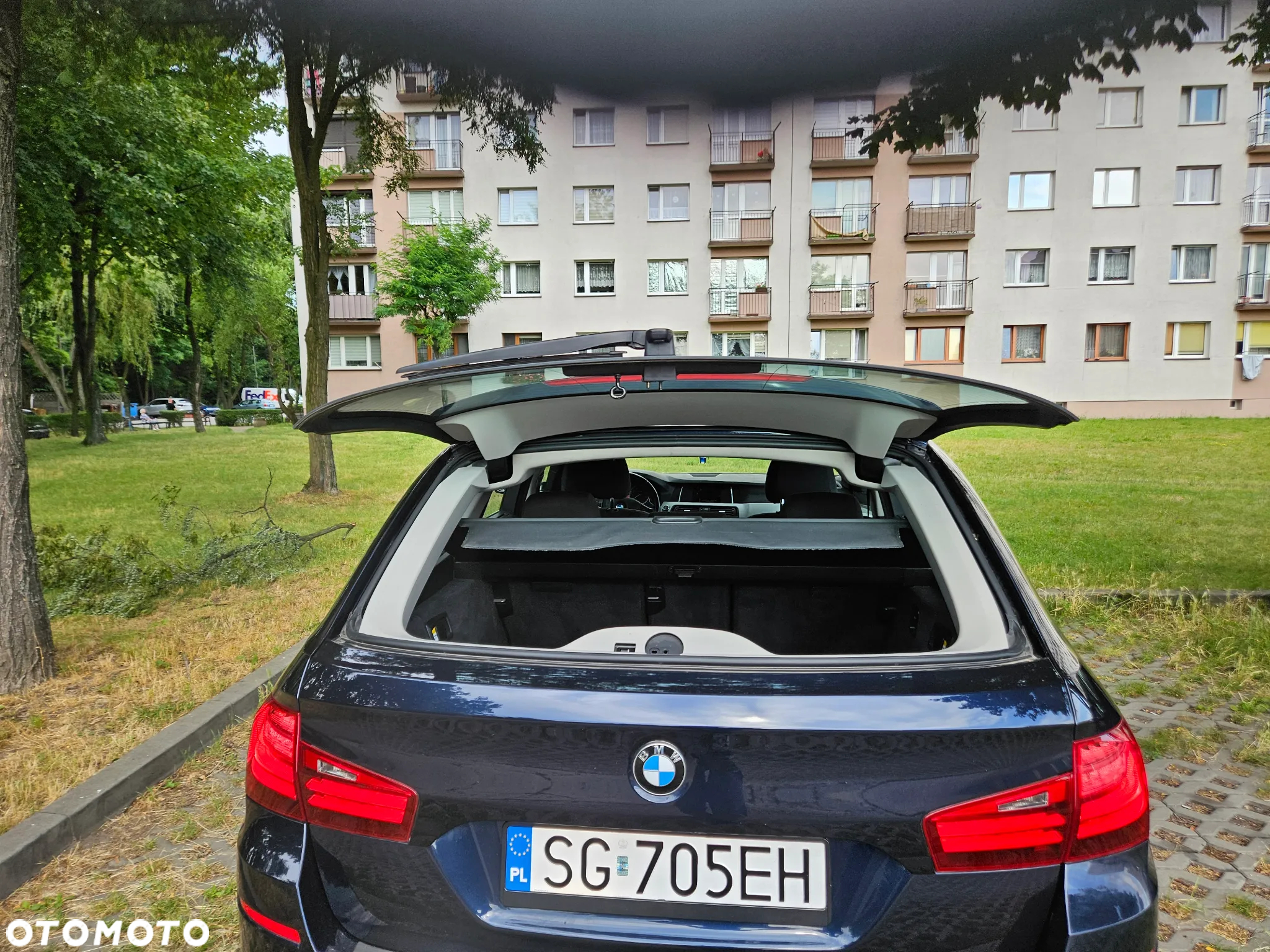 BMW Seria 5 528i Touring Luxury Line - 28