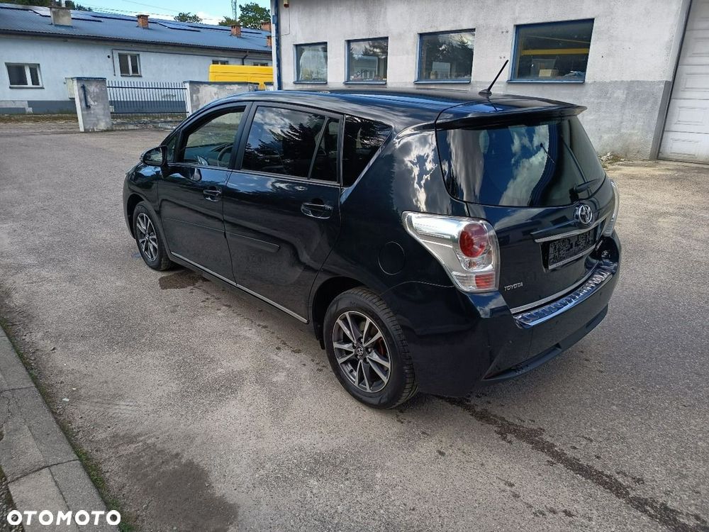 Toyota Verso - 4