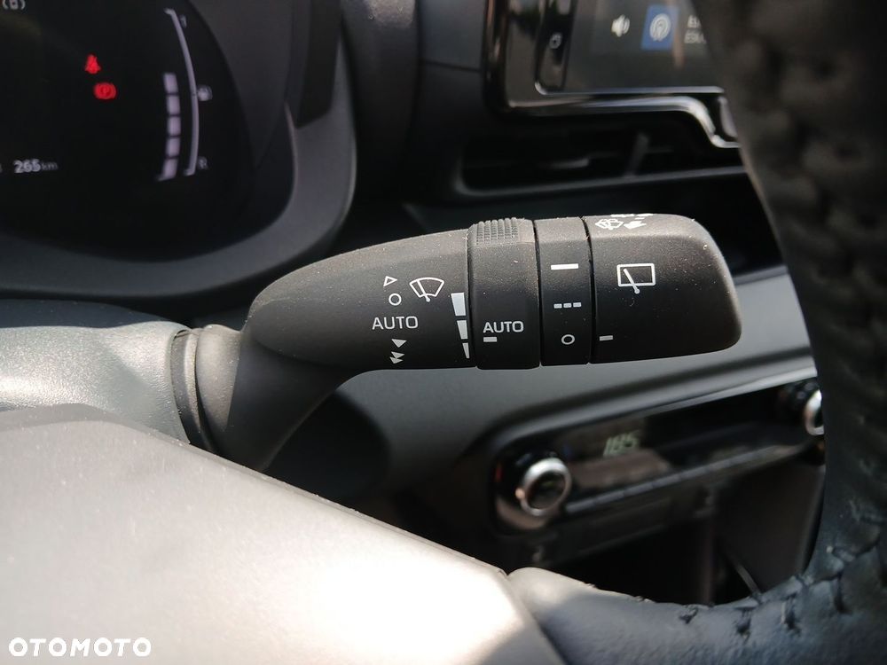 Toyota Yaris Hybrid 1.5 Style - 31