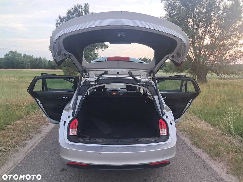 Opel Insignia - 17