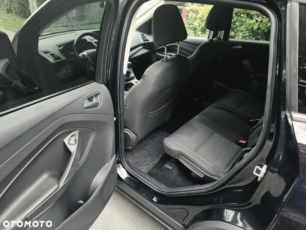 Ford Kuga - 9