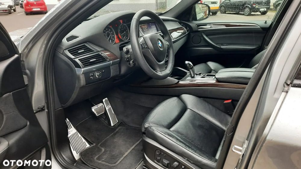 BMW X6 xDrive35i - 14