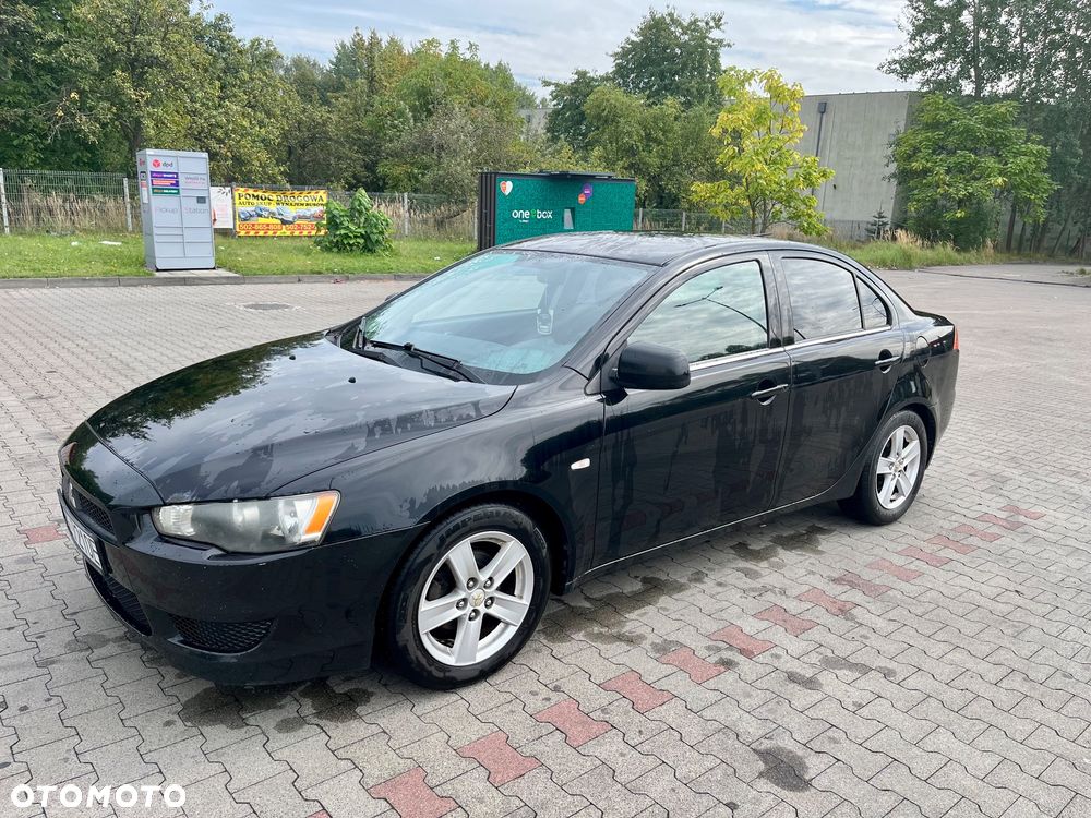 Mitsubishi Lancer 1.8 Inform - 1