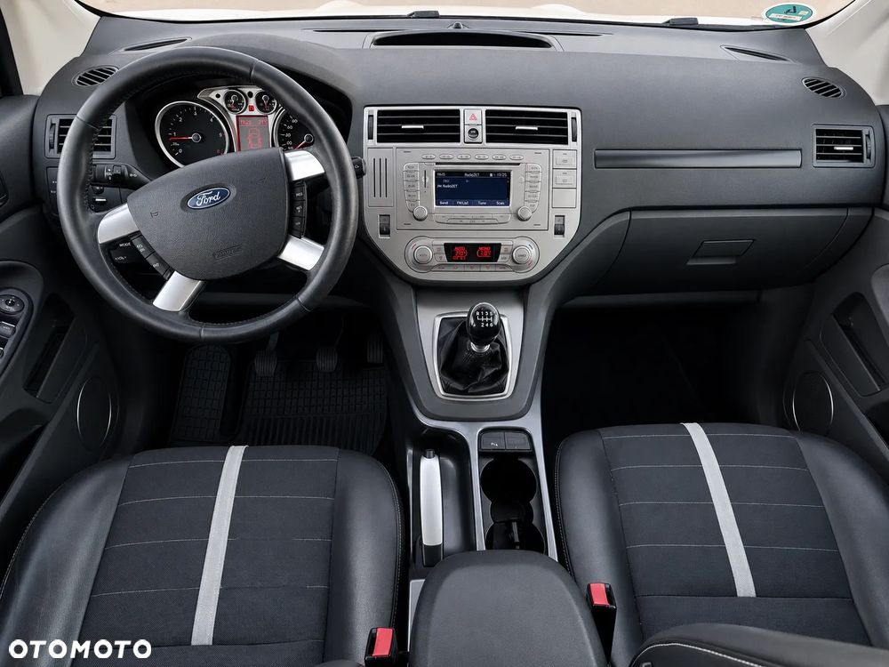 Ford Kuga 2.0 TDCi 4x4 Titanium - 11