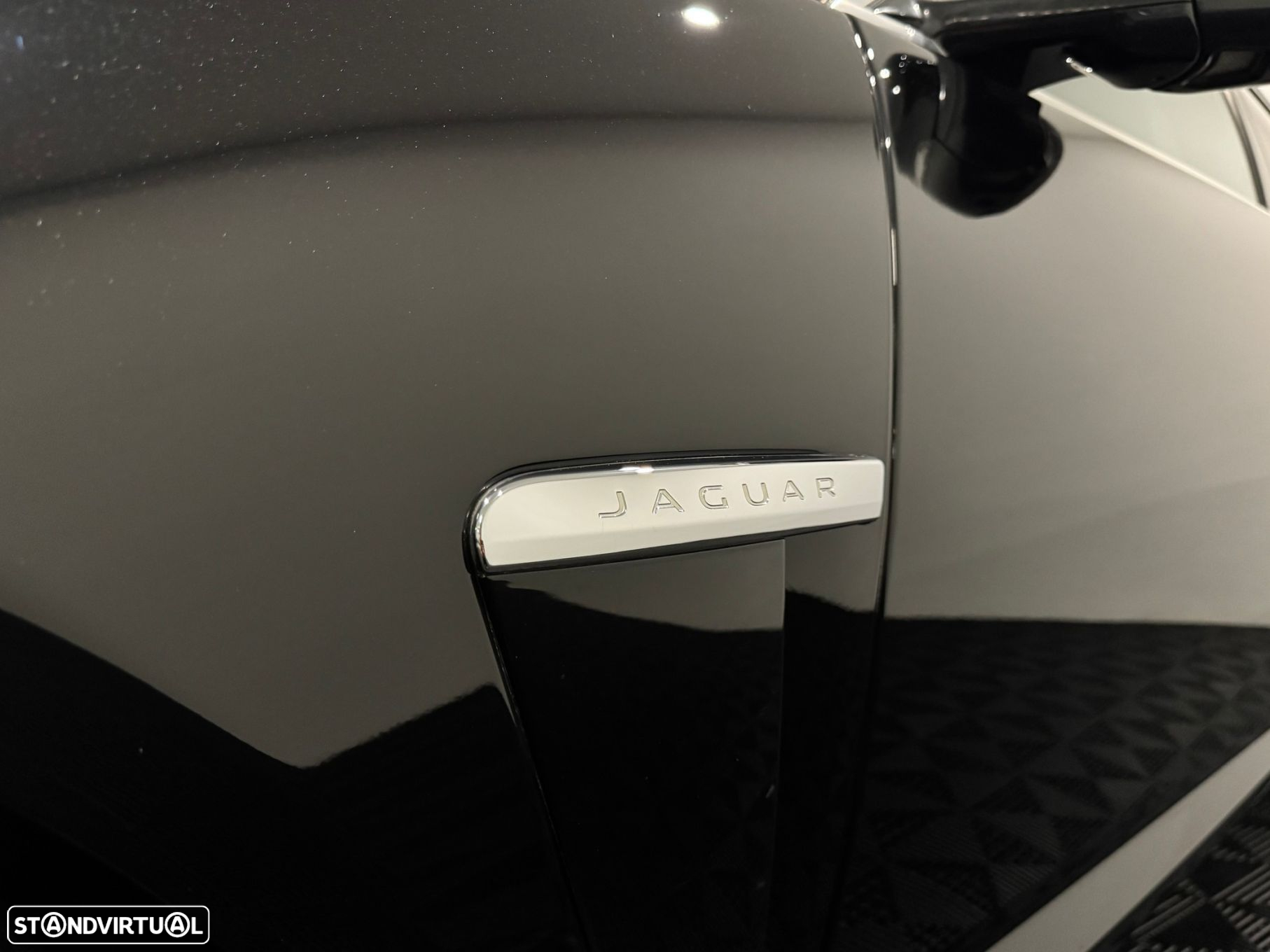 Jaguar XF Sportbrake 2.2 D Premium Luxury - 19