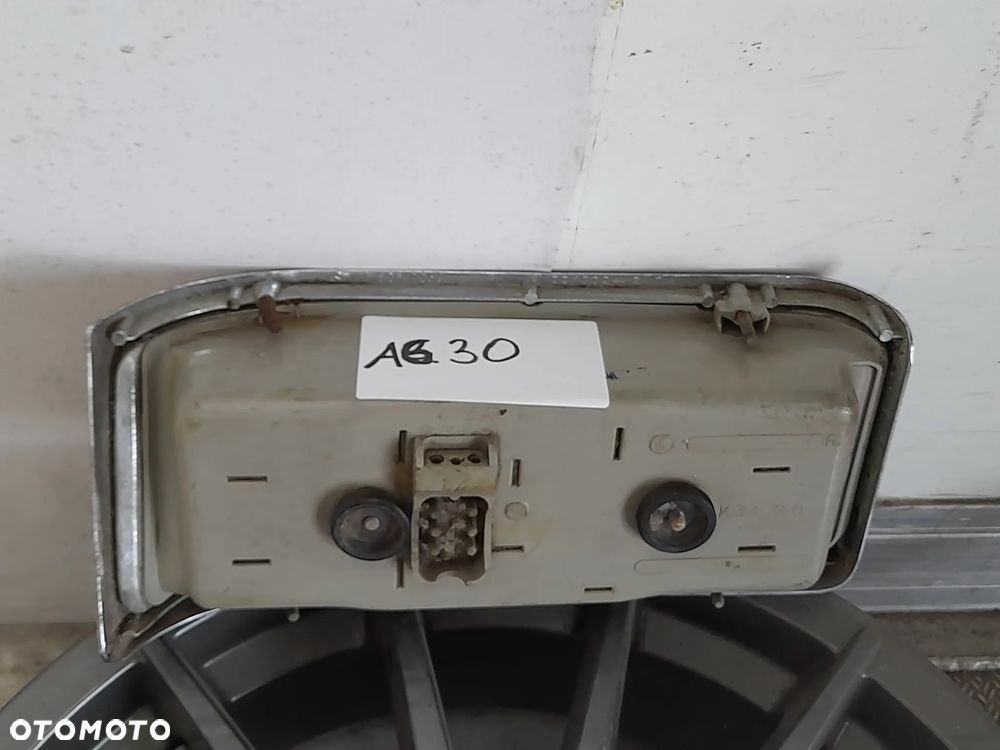 Lampa prawy tył Mercedes W114 W115 Mercedes-Benz K33360 - 4