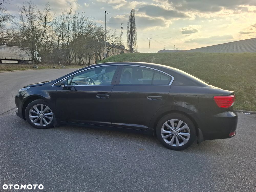Toyota Avensis 2.0 D-4D Sol - 13