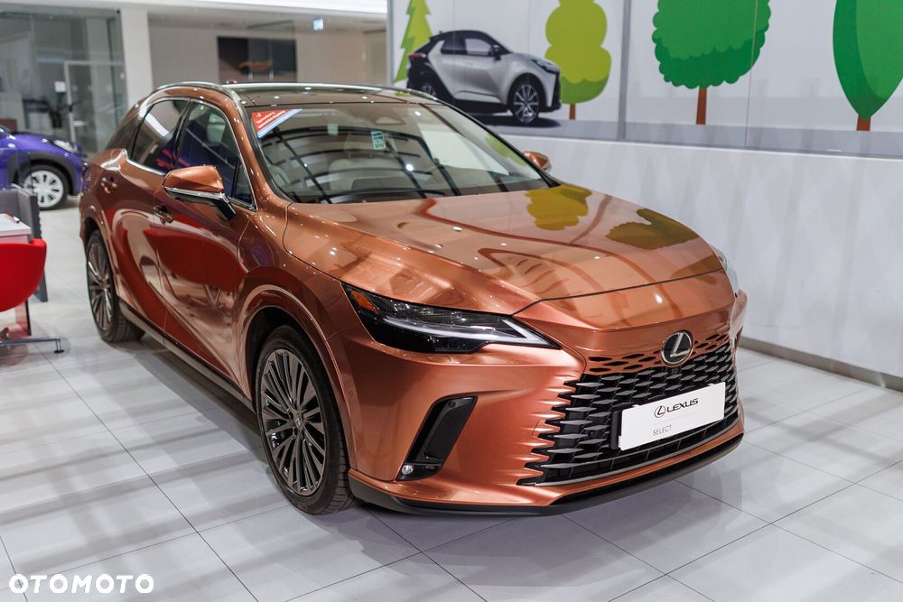 Lexus RX 450h+ Omotenashi - 4