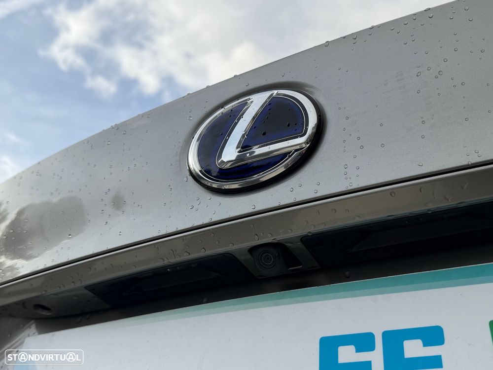 Lexus IS 300H Pack Executive+ - 17