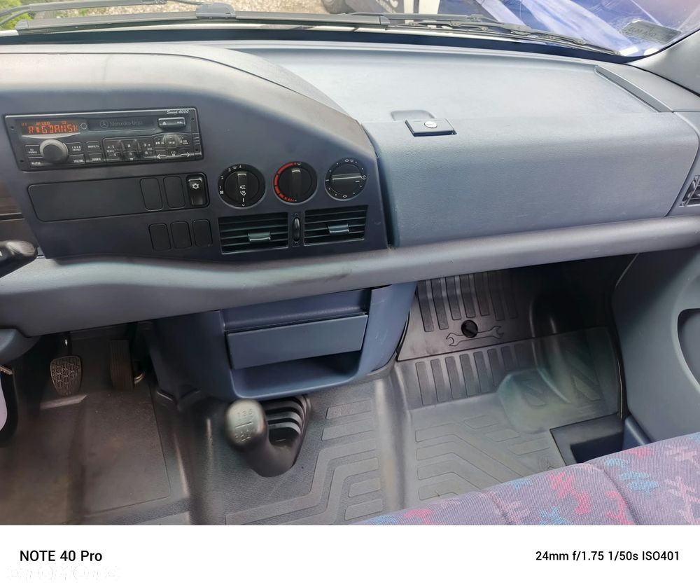 Mercedes-Benz Sprinter - 15