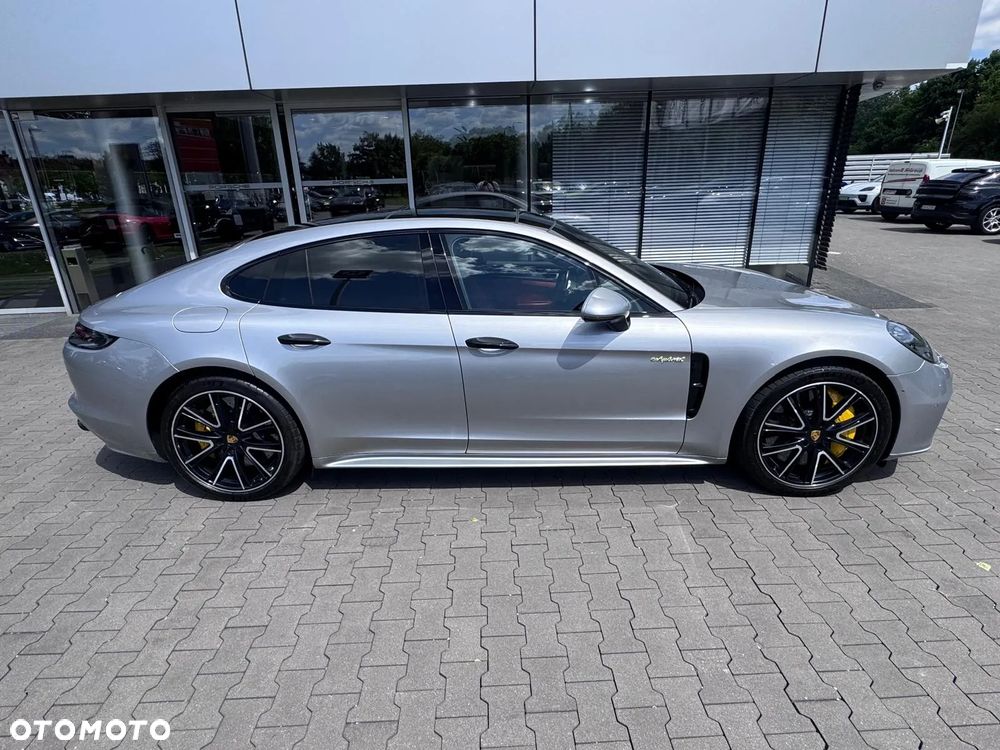 Porsche Panamera - 3
