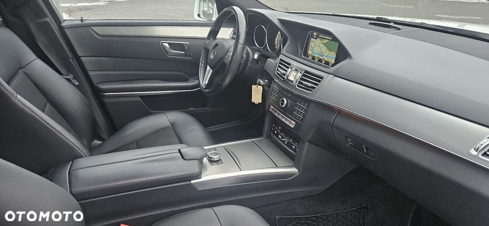 Mercedes-Benz Klasa E - 24