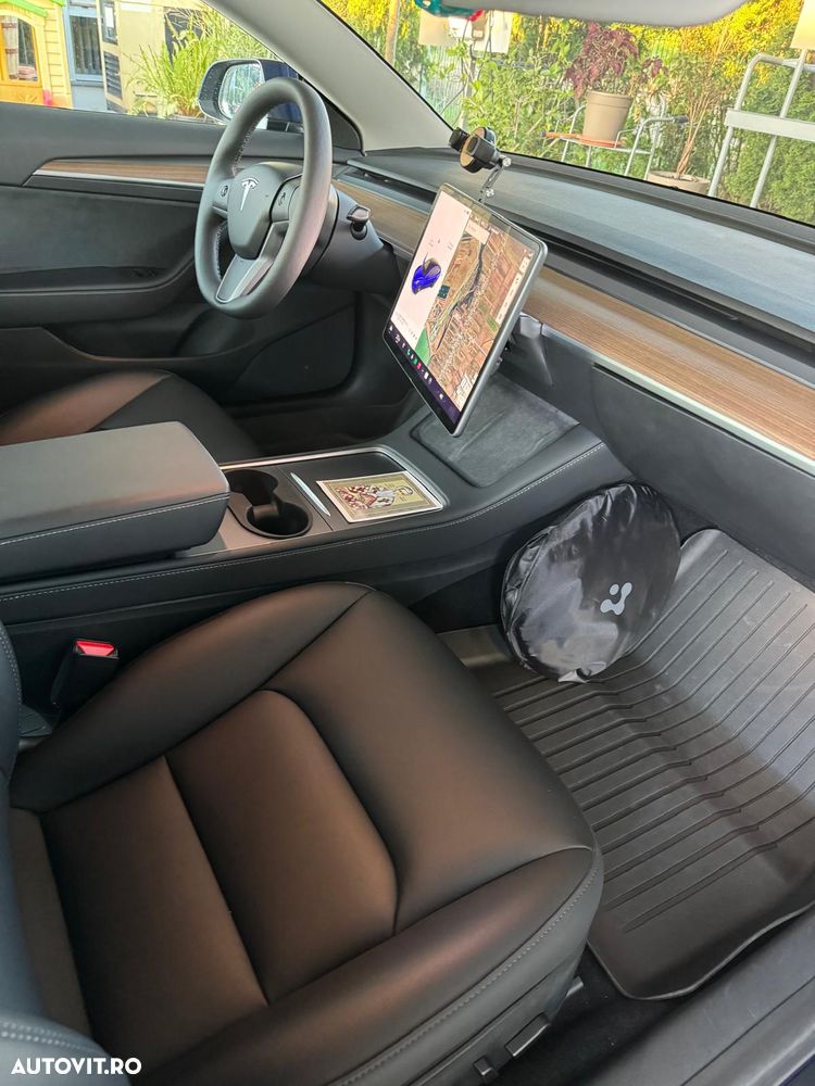 Tesla Model 3 AWD Long Range - 3