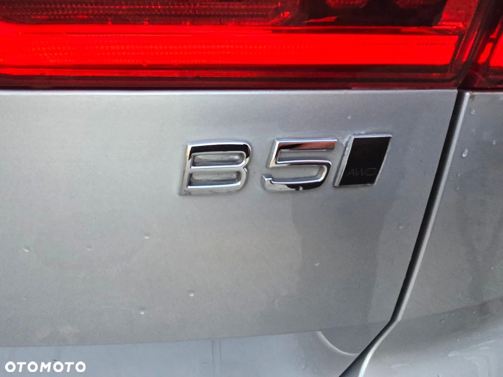 Volvo XC 60 D5 SCR AWD Momentum - 25