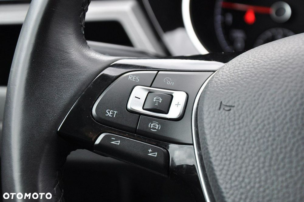 Volkswagen Touran - 15