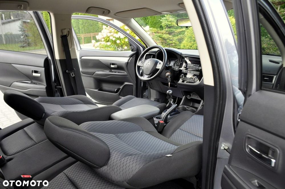 Mitsubishi Outlander - 23