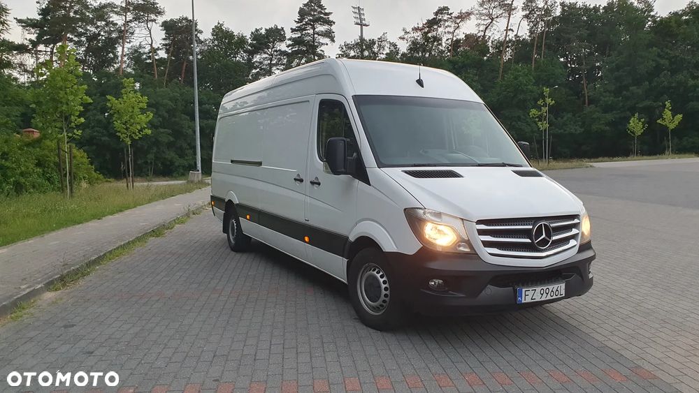 Mercedes-Benz SPRINTER - 4