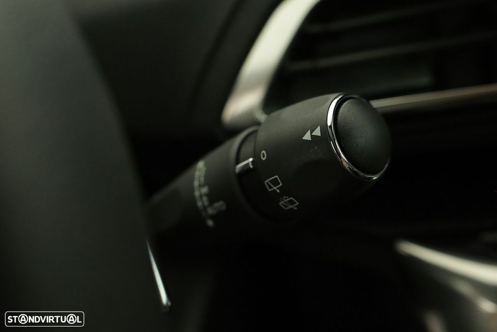 Peugeot 3008 1.6 Hybrid Allure e-EAT8 - 19