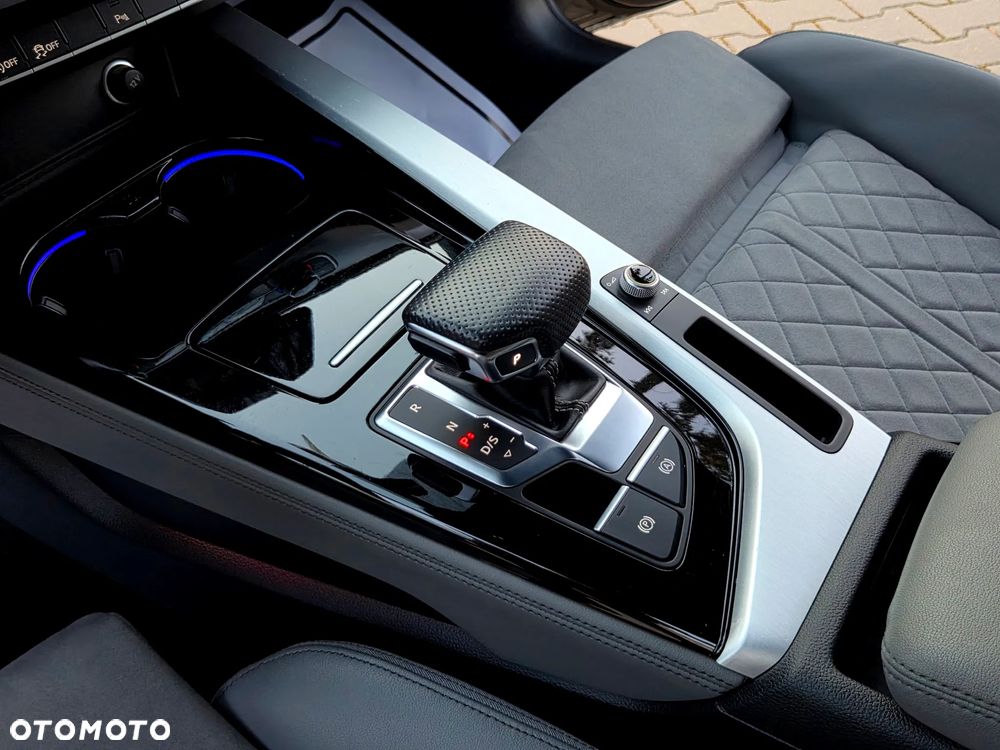 Audi A4 Avant 35 TFSI S tronic S line - 24