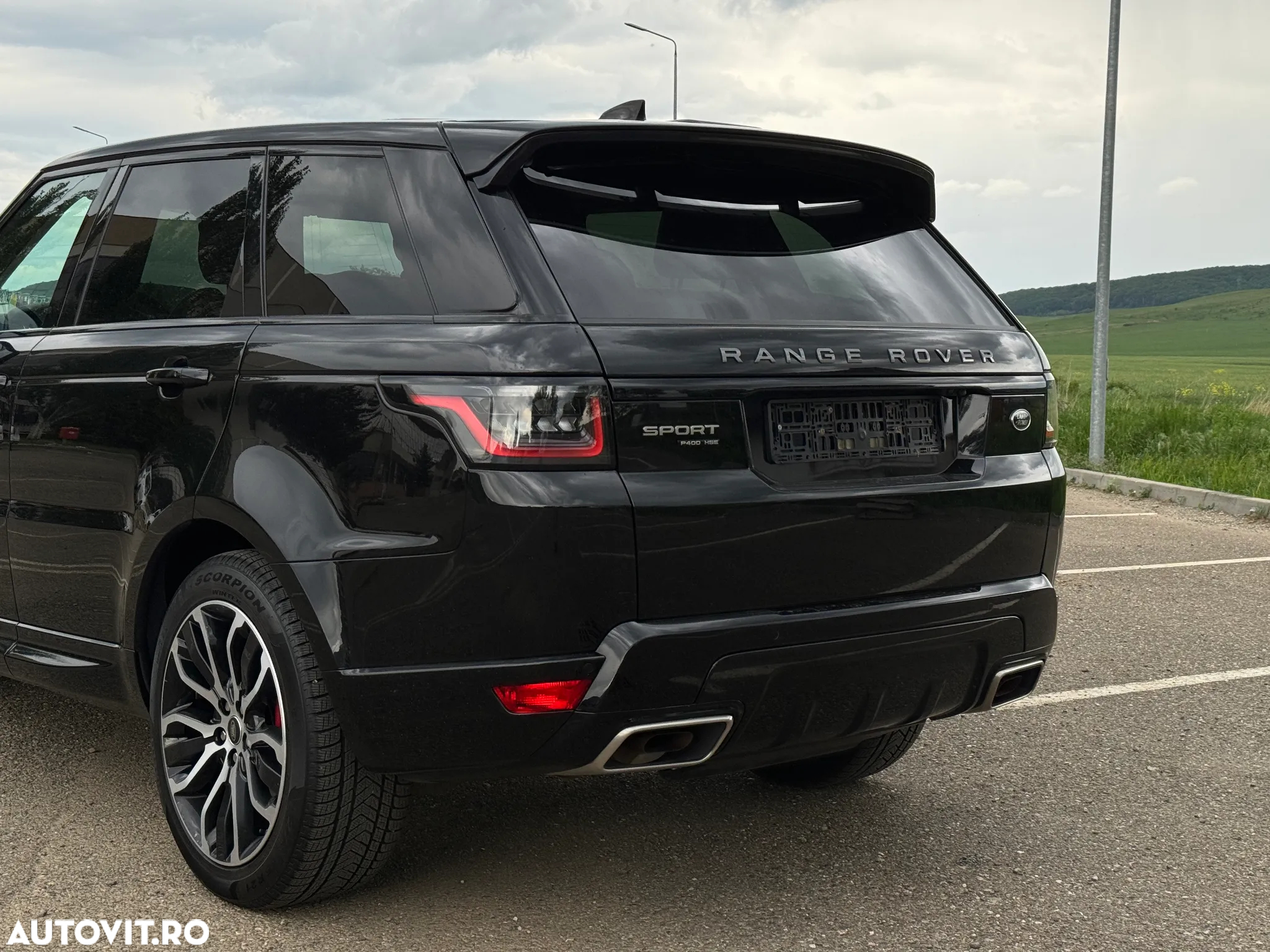 Land Rover Range Rover Sport 3.0 L HSE Dynamic - 2