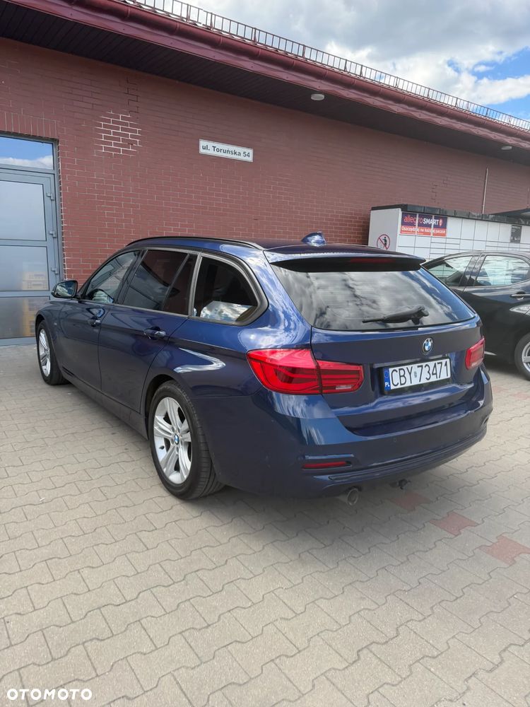BMW Seria 3 318d Sport Line - 15
