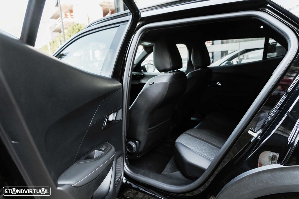 Peugeot e-2008 50 kWh Allure - 15