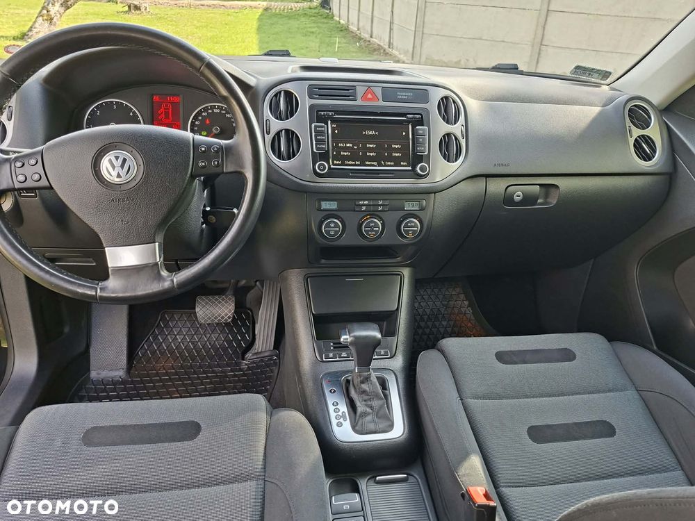 Volkswagen Tiguan - 10
