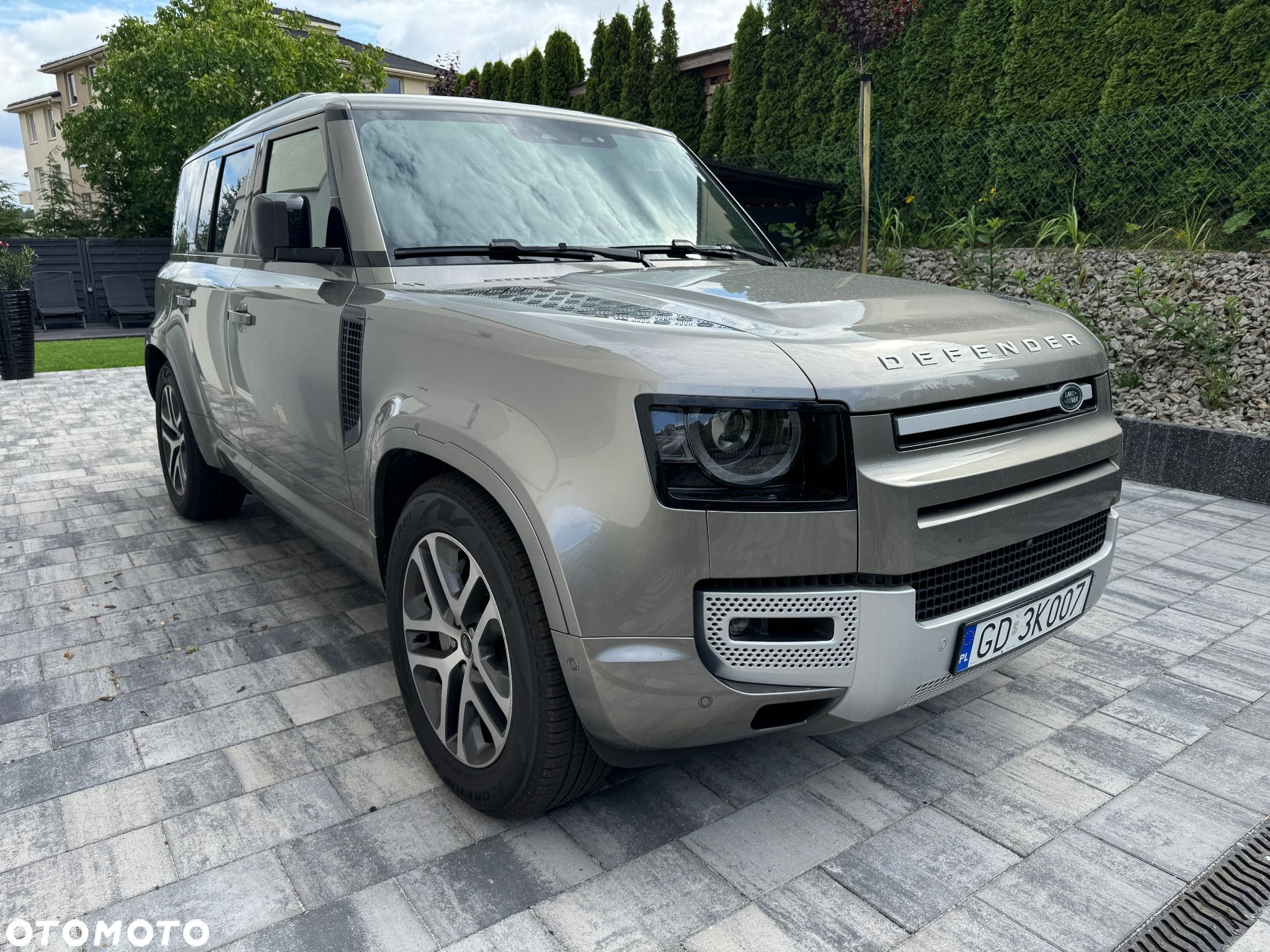 Land Rover Defender 110 3.0 P400 mHEV HSE - 1