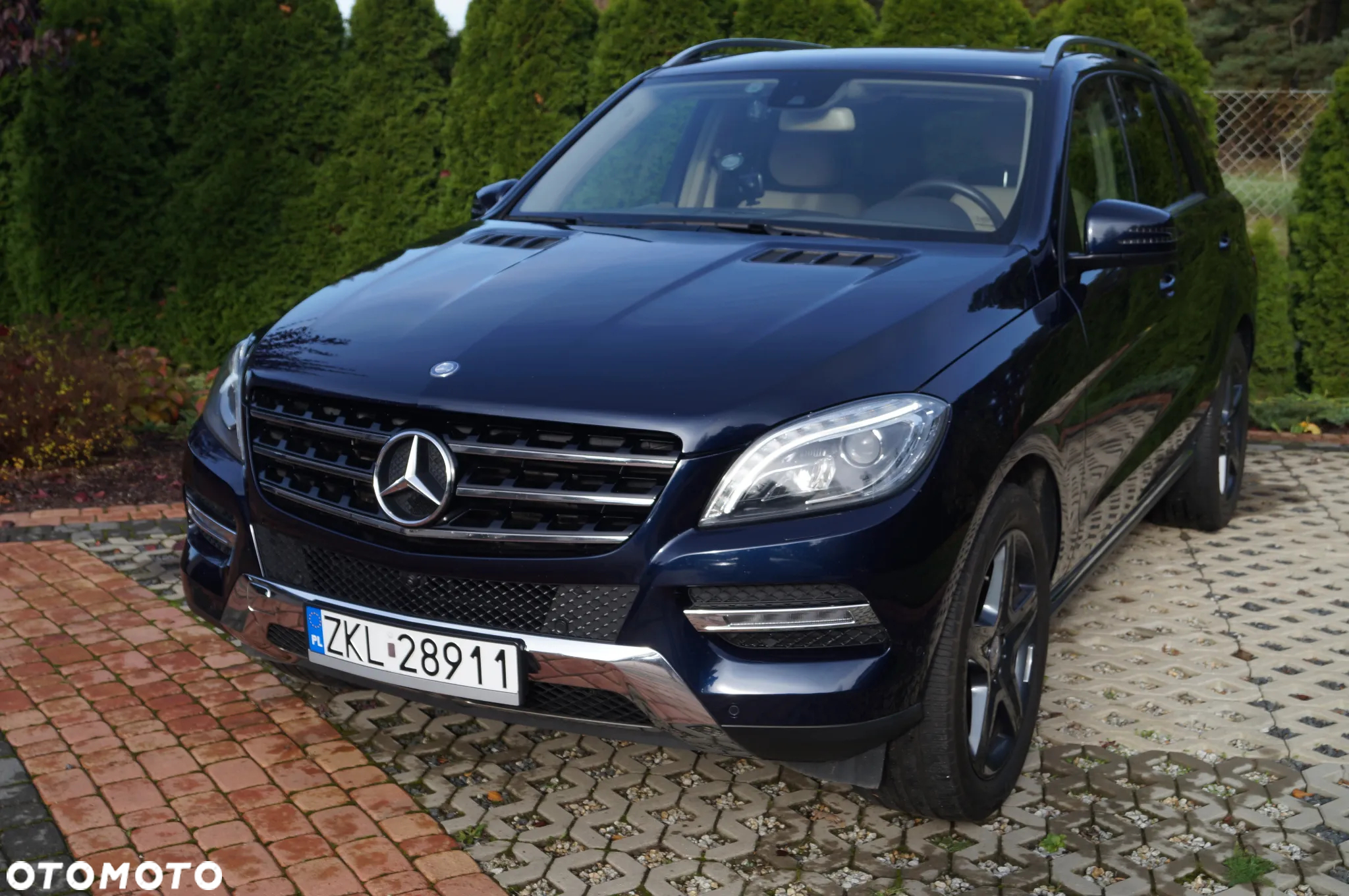 Mercedes-Benz ML 350 BlueTec 4-Matic - 4