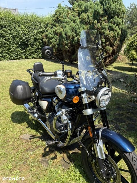 Royal Enfield Super Meteor - 2