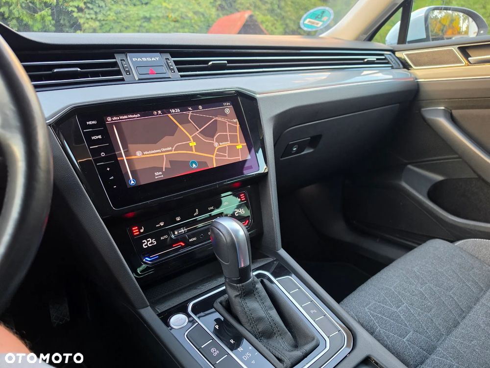 Volkswagen Passat 2.0 TDI SCR Style DSG - 15