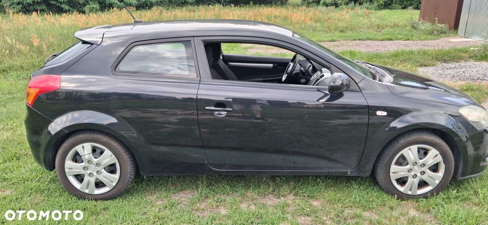 Kia Ceed - 4