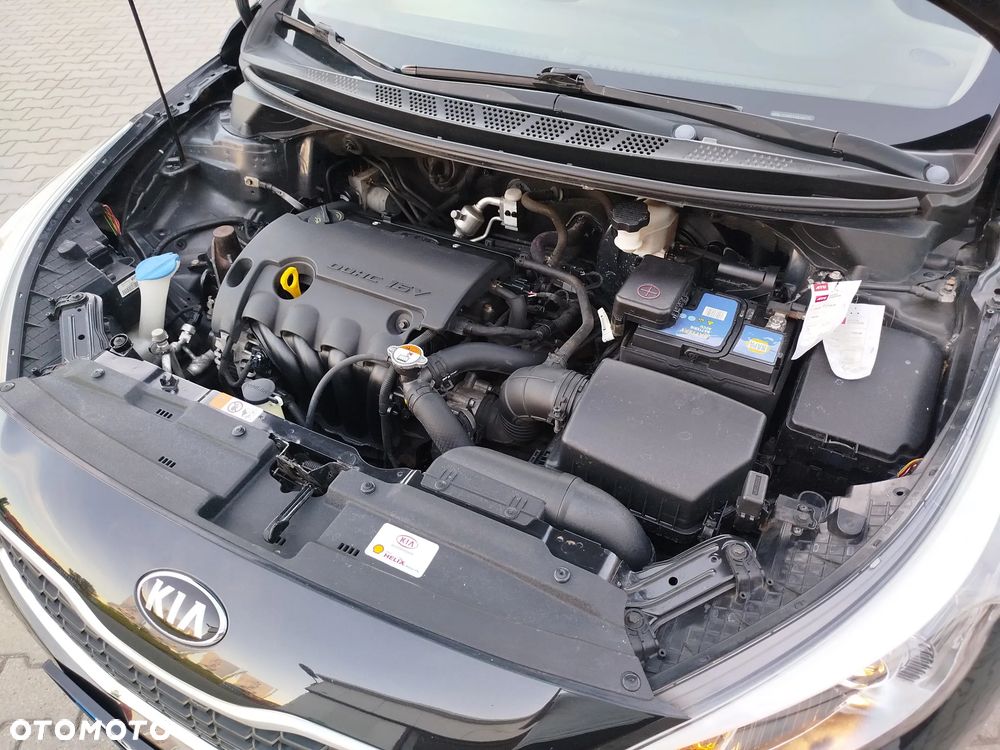 Kia Ceed 1.4 CVVT Attract - 14