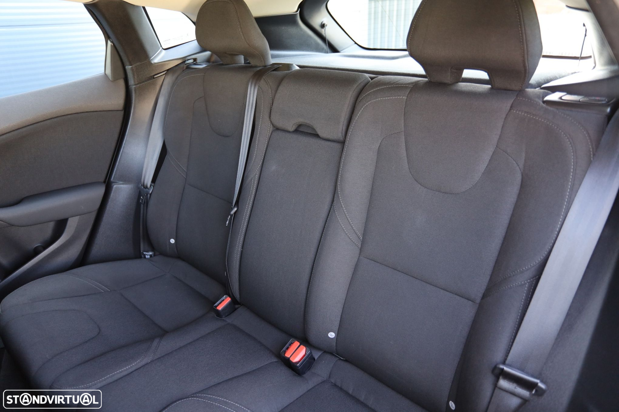 Volvo V40 2.0 D2 Momentum - 16