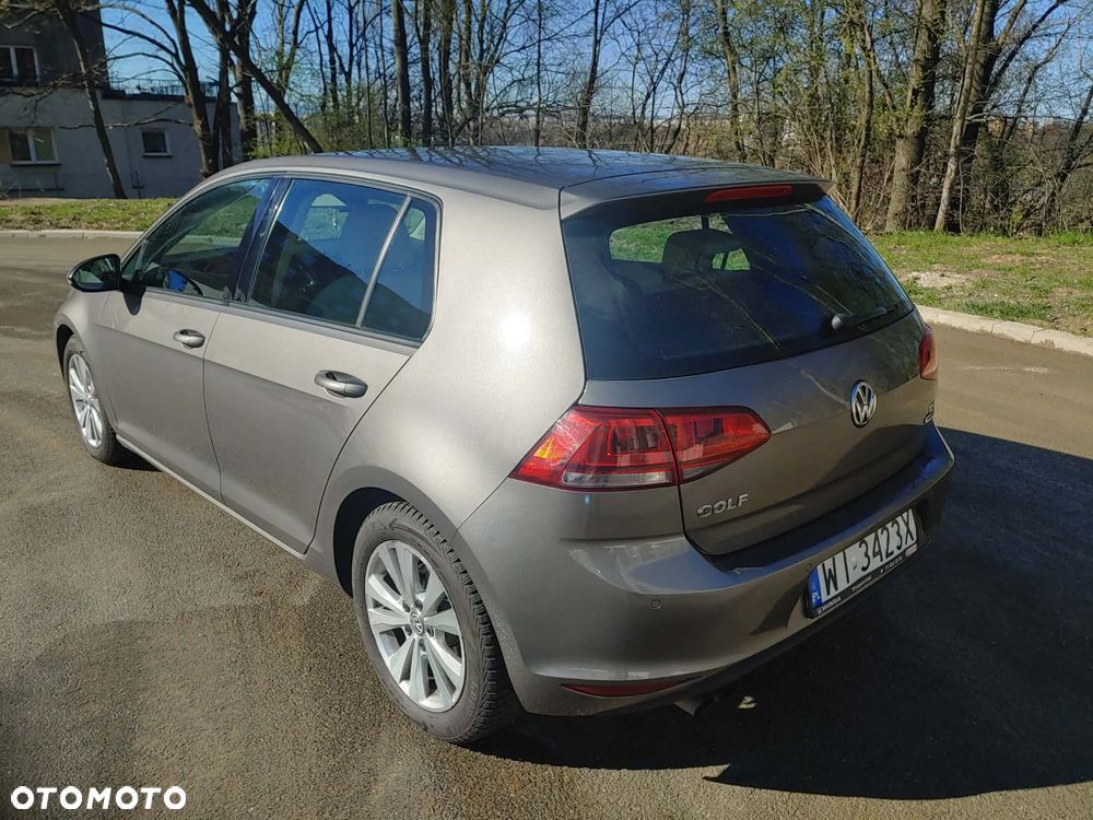 Volkswagen Golf - 2