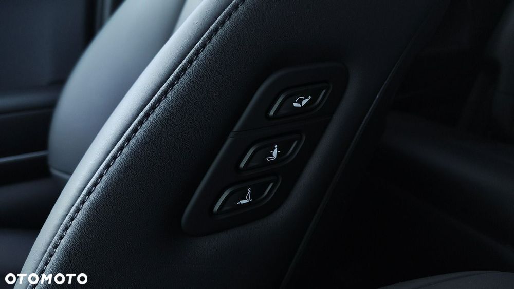 Hyundai IONIQ 9 110kWh Calligraphy AWD - 23