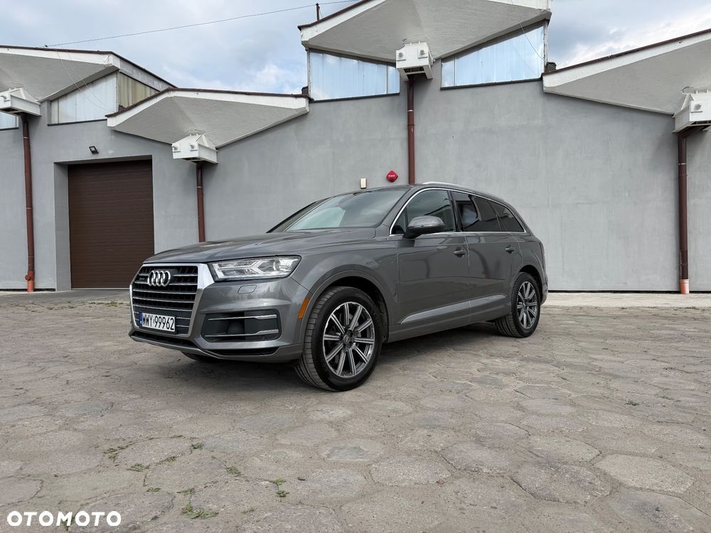 Audi Q7 - 1