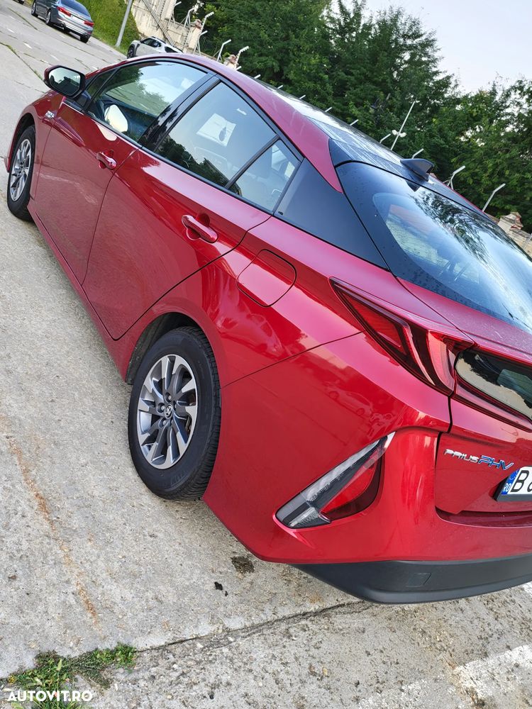 Toyota Prius 1.8 HSD Exclusive - 2
